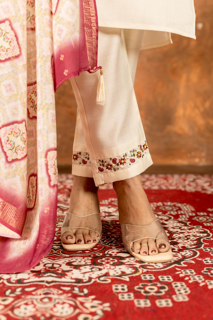 Elegant Embroidered Straight Kurti Pant Dupatta Set – GE04-07 | 6 Stunning Colors
