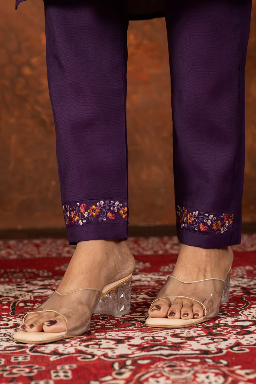 Elegant Embroidered Straight Kurti Pant Dupatta Set – GE04-07 | 6 Stunning Colors