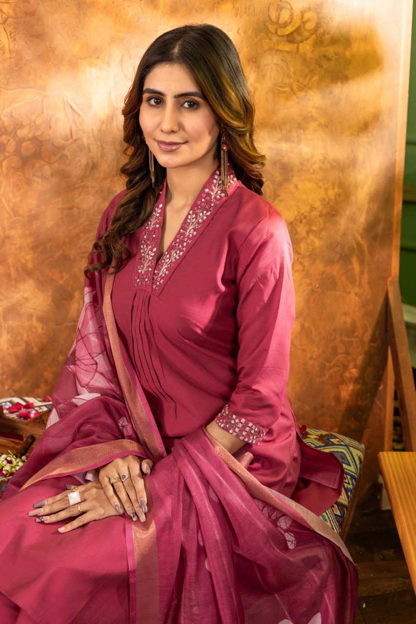 Elegant Embroidered Straight Kurti Pant Dupatta Set – GE04-06 | 7 Stunning Colors