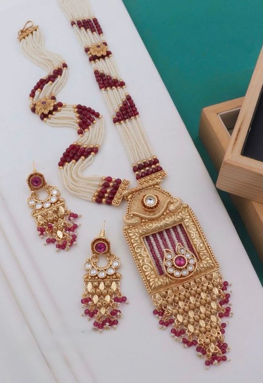 Brass High Gold Mala Pendant Set