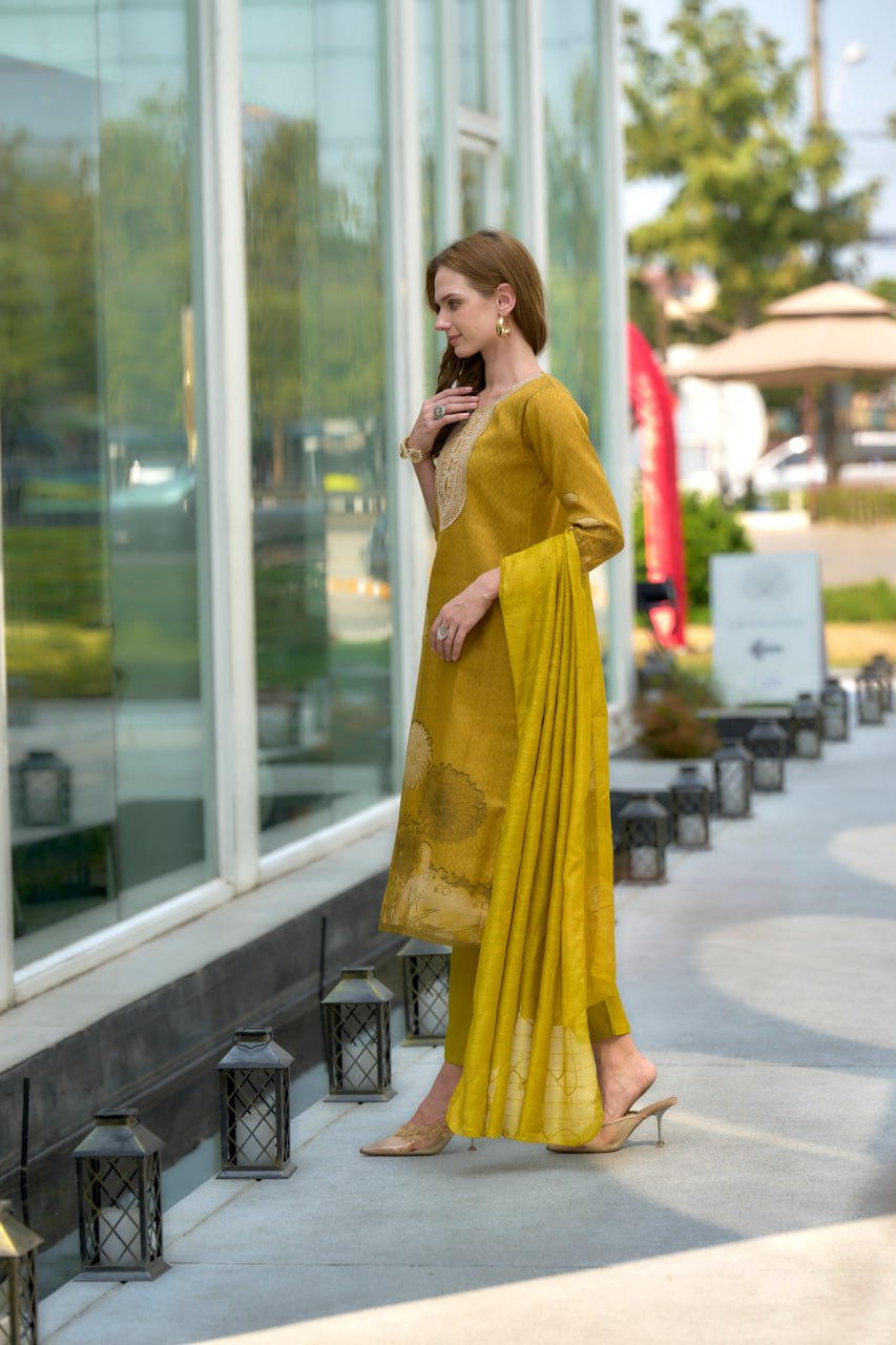 Elegant Straight Kurti Pant Dupatta Set | Garmex Export