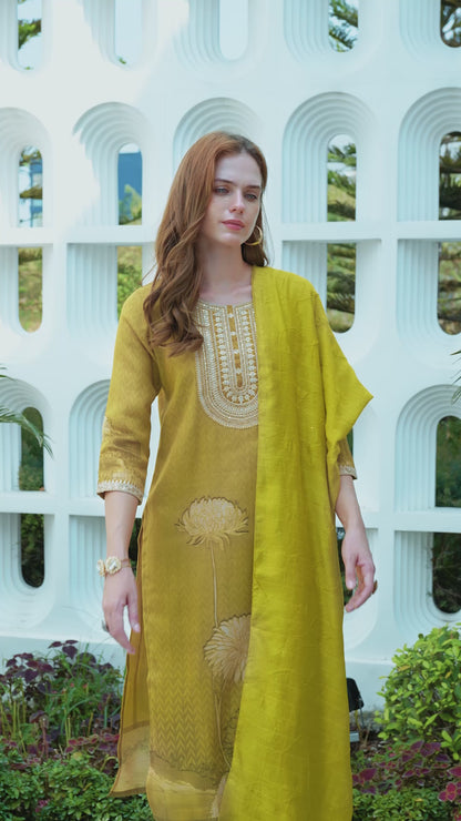 Elegant Straight Kurti Pant Dupatta Set | Garmex Export